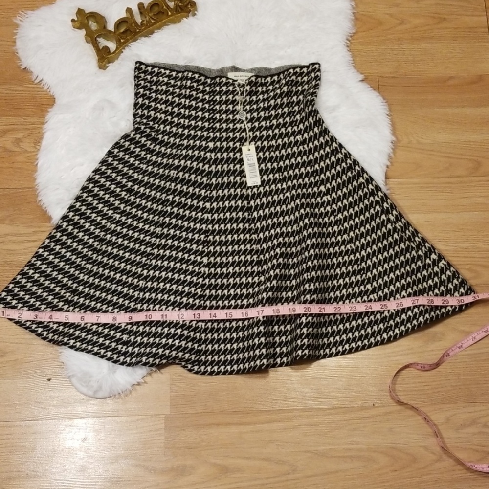RELISTED IN CLOSET!!! - Picture 6 of 8